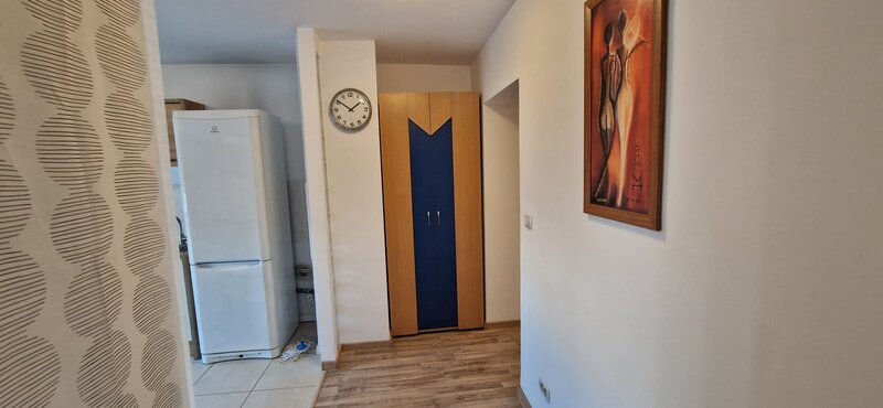 Piata Alba Iulia, Bucuresti, 2 camere